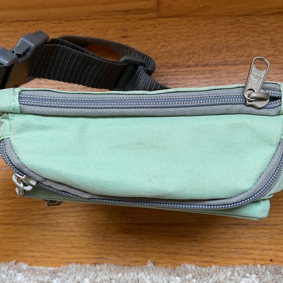 Everest Fanny Pack - Picture 2 of 12